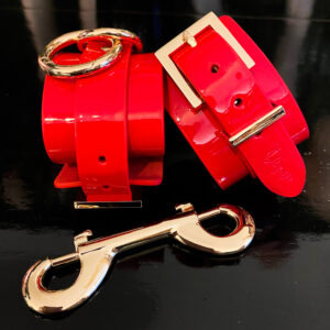 kinky-diva-pvc-wrist-cuffs